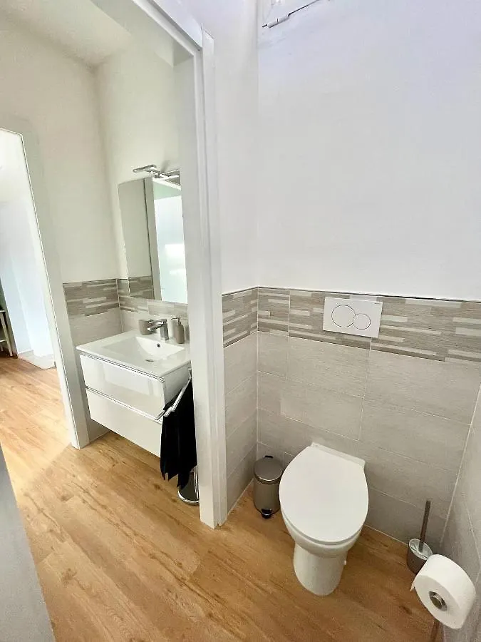 La Casina Verde - Appartamento Mansardato ليفورنو 0*,  إيطاليا