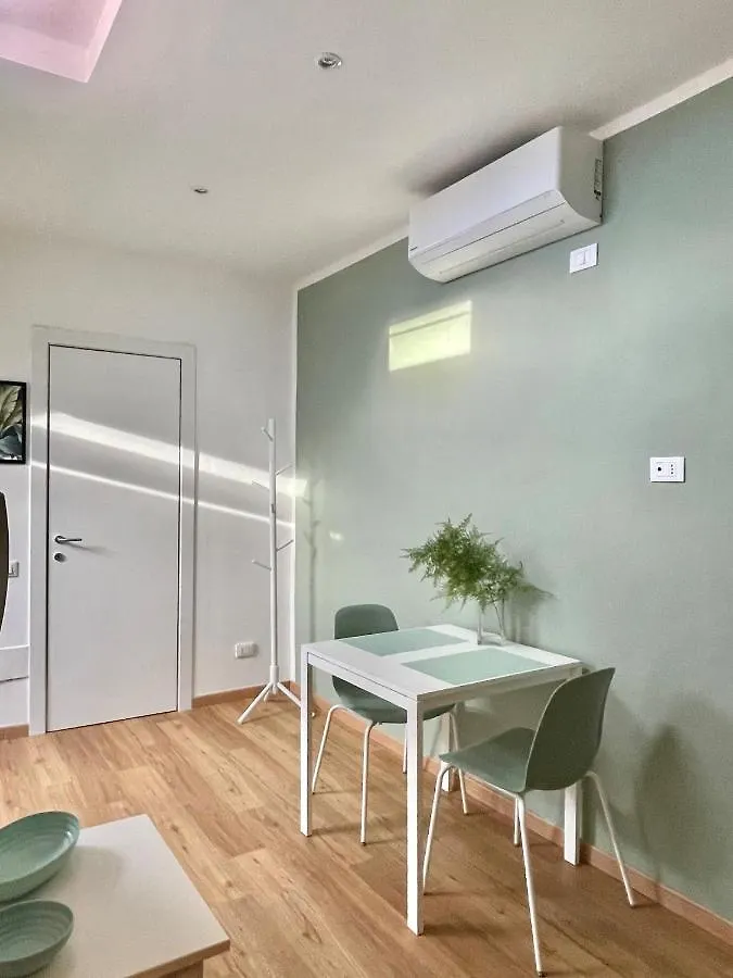 La Casina Verde - Appartamento Mansardato ليفورنو