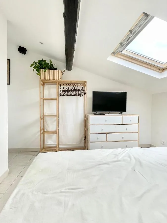 Apartment La Casina Verde - Appartamento Mansardato Livorno