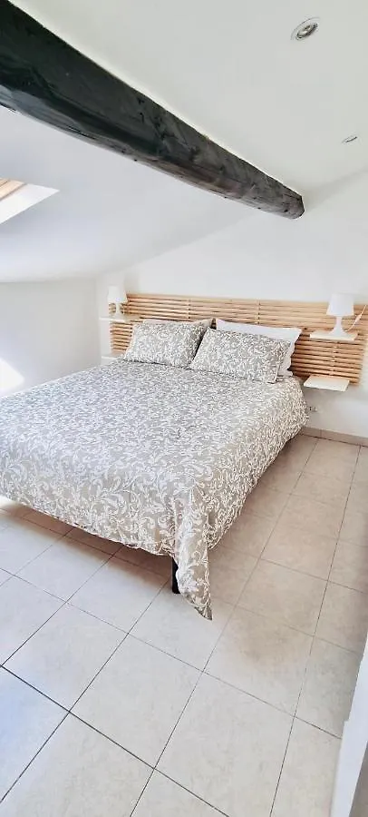 La Casina Verde - Appartamento Mansardato ليفورنو إيطاليا