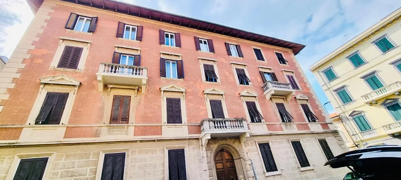 شقة La Casina Verde - Appartamento Mansardato ليفورنو